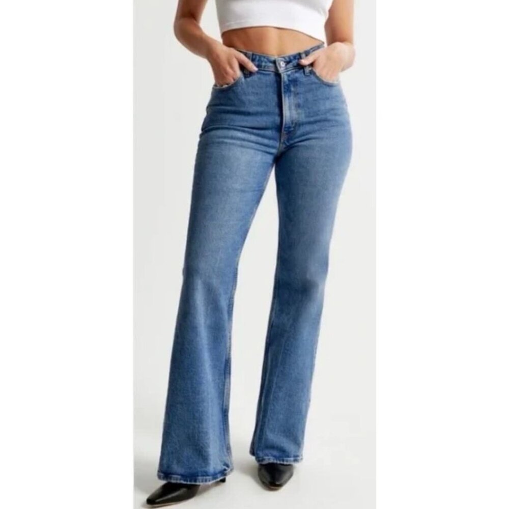 NWT Abercrombie & Fitch The Flare Ultra High Rise Jean-sz 27